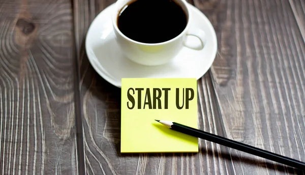 Business Start Gele Stickers Met Tekst Houten Ondergrond Met Koffie — Stockfoto