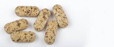 İlaç, beyaz arka planda izole edilmiş ilaç, üst görünüm.