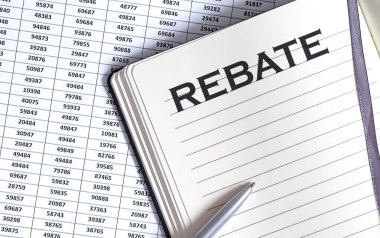 İş konsepti, masanın üzerinde İade Belgesi metni olan bir not defteri.