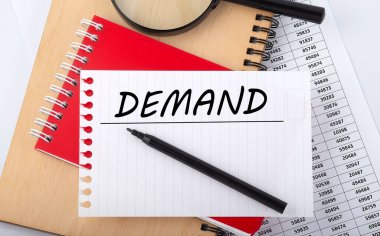 Kelime yazarı DEMAND. Çalışma konsepti tablo tablosunda.