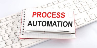 beyaz arkaplan üzerinde klavye üzerinde metin Prosedürleri AUTOMATION