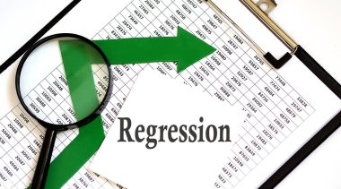 Grafikte metin REGRESSION olan beyaz etiketler