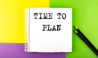 En küçük çalışma alanı: Zaman to Plan ile renkli arkaplan eskiz defteri