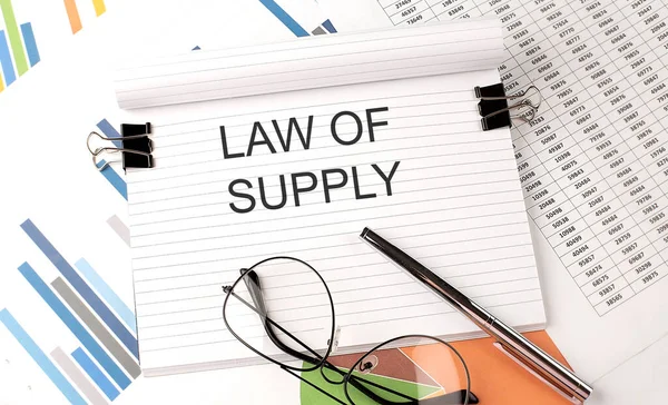 Prawo Dostawy Tekst Wykresie Materiały Biurowe Biznes — Zdjęcie stockowe