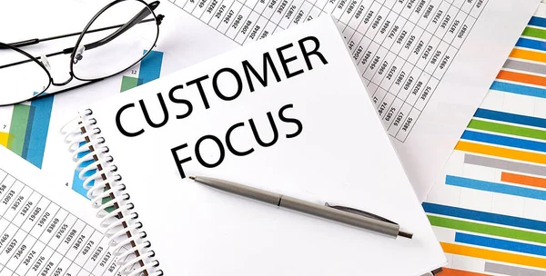 문헌은 Customer Focus 도표와 — 스톡 사진