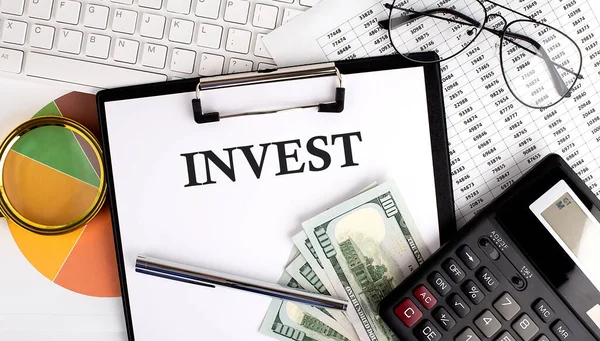 Text Invest Office Desk Table Keyboard Dollars Calculator Supplies Analysis — Foto de Stock