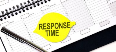 Planlama üzerine sarı çıkartma için metin Sorumlu Zamanı