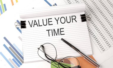 Çizelgedeki zaman çizelgenizi, ofis malzemelerinizi, iş konseptinizi değerlendirin.