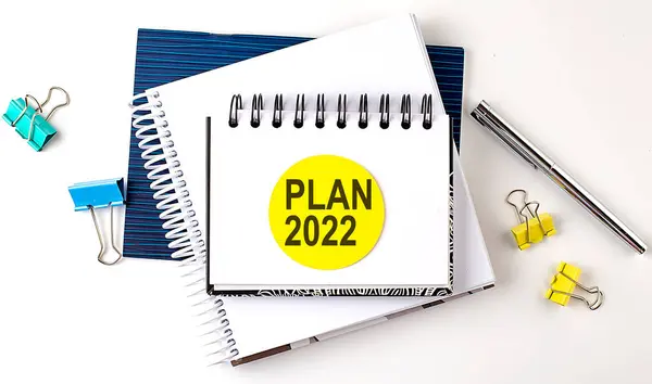 Sticker Met Plan 2022 Tekst Notitieboekjes Witte Achtergrond — Stockfoto