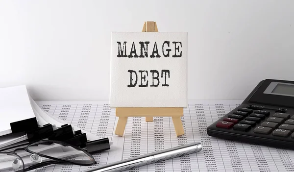Text Manage Debt Stojanu Kancelářskými Nástroji Papírem Pohled Shora Obchodní — Stock fotografie
