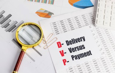 Metin dağıtımı ve ödeme DVP 'si olan kağıt, büyüteç, çizelge ve hesap makineli finansal belgeler..