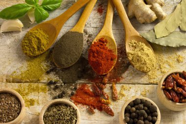 çeşitli baharatlar