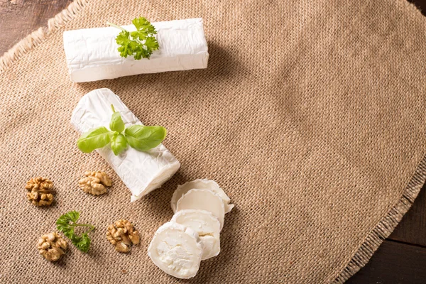 Fresh goat cheese — Stock Photo, Image