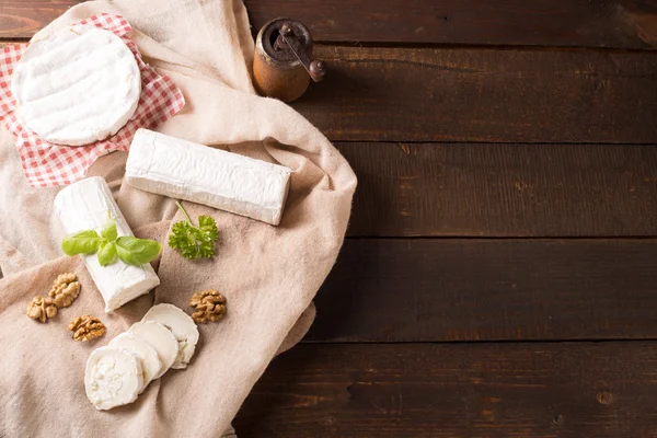 Ziegenkäse und Camembert Stockbild