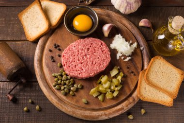 biftek tartare ahşap tablo