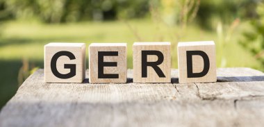 Küp ve kitaplardan gelen GERD Gastroözofageal reflü hastalığı.