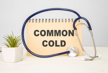 Ekranda genel soğuk metni olan tablet