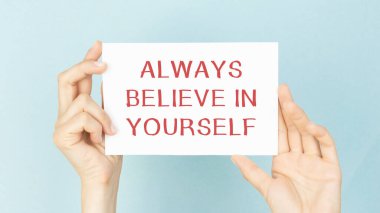 Elinde metin olan bir iş adamı her zaman kendine güvenir.