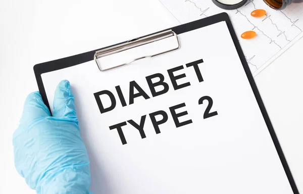 type 2 diabetes. Treatment and prevention of disease. Syringe and vaccine. Medical concept. Selective focus