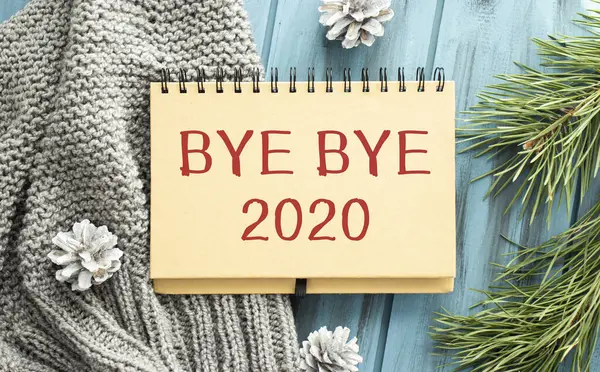 Dos Verde Lápiz Negro Con Texto Bye Bye 2020 Cuaderno — Foto de Stock