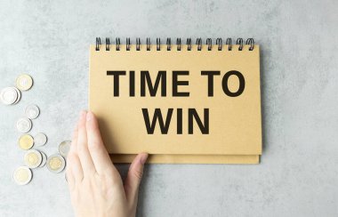 Not defterine yazı yazma zamanı. İş Konsepti