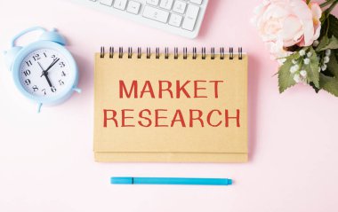 Pazar Araştırması Hakkında Araçlar ve Notlar içeren Not Defteri