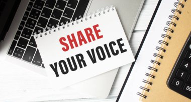 Kağıda yazdığınız sesli metni arka plan olarak kalem ve kitapla paylaşın