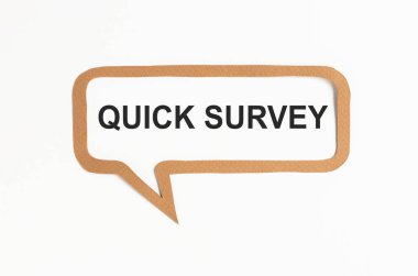 Harfli Hızlı Anket, beyaz arkaplan üzerinde bir çerçeve