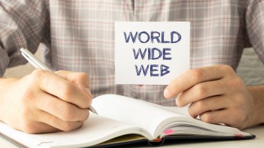 Dünya Çapında Ağ, kart üzerinde kelime, arka planda.