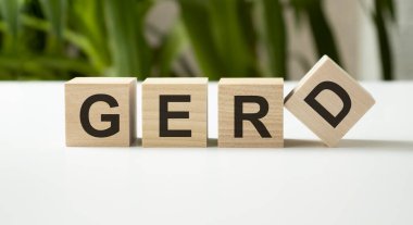 Küp ve kitaplardan gelen GERD Gastroözofageal reflü hastalığı.