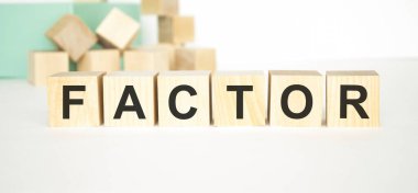 Hafif arkaplanda blok kavramı üzerine faktör sözcüğü