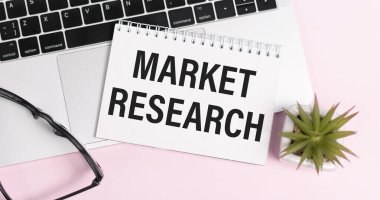 Pazar Araştırması Hakkında Araçlar ve Notlar içeren Not Defteri