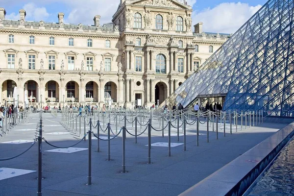 Louvre París Francia —  Fotos de Stock