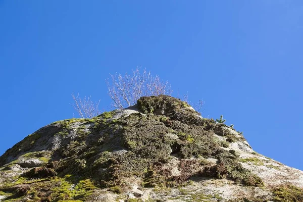 Bergslandskap Med Blå Himmel — Stockfoto