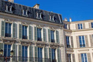 Eski evin ön cephesi