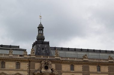 palace of louvre paris