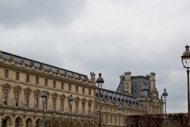 palace of louvre paris