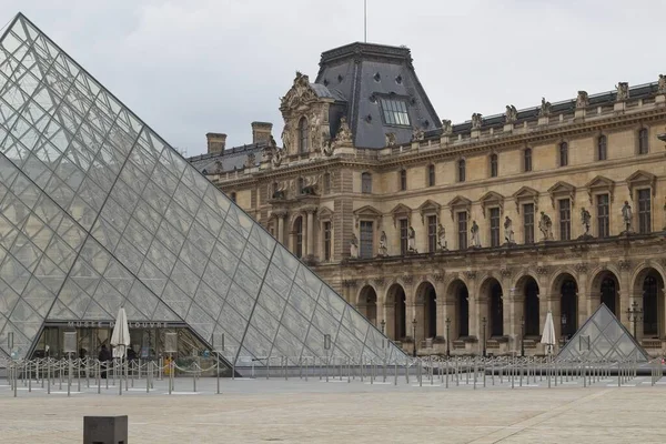 Palace Louvre Paris — ストック写真