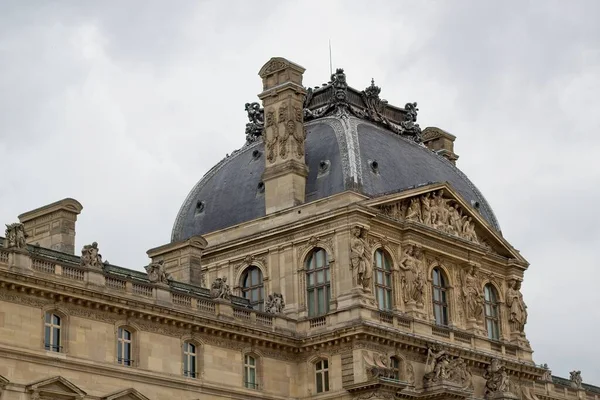Louvre Párizs Palotája — Stock Fotó