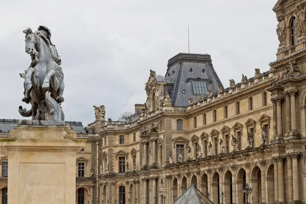 Palace Louvre Paris — Foto Stock