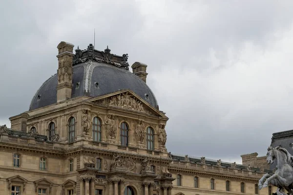 palace of louvre paris