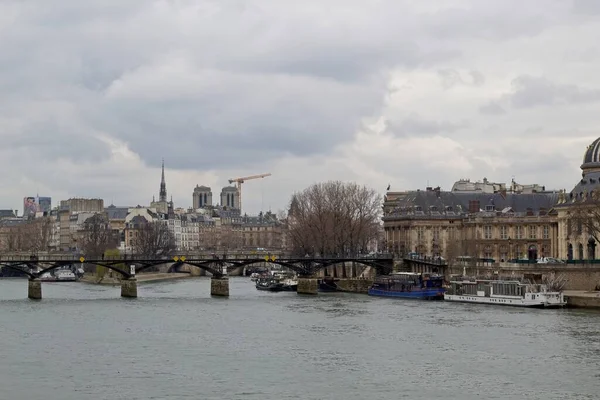 Brücke Über Den Fluss — Stockfoto