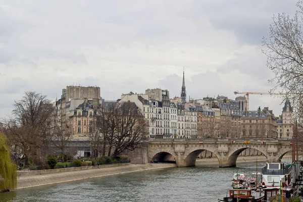 Ponte Sul Fiume — Foto Stock