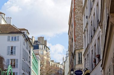 Eski kasabada bir sokak.