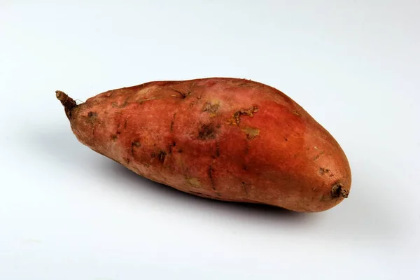 Süßkartoffeln Batata Isoliert Auf Weißem Hintergrund Ipomoea Batatas — Stockfoto