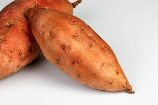 Tatlı Patatesler Beyaz Arka Planda Izole Edilmiş Batata Ipomoea Yarasaları — Stok fotoğraf