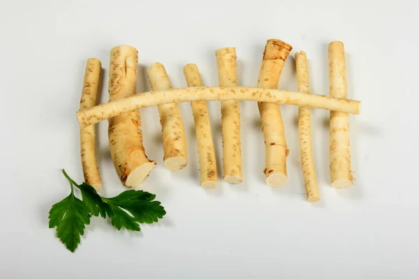 Cut Horseradish Roots Isolated White Background Fresh Horseradish — Stock Photo, Image