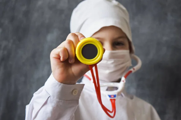 Estetoscopio Médico Portapapeles Con Una Hoja Papel Blanco Concepto Médico —  Fotos de Stock