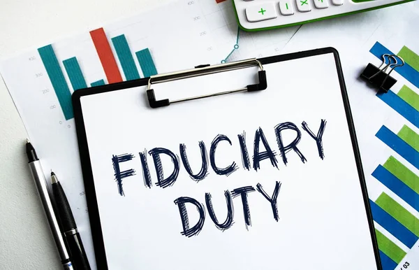 Uma Pasta Clip Rotulada Como Fiduciary Duty Visão Superior Desktop — Fotografia de Stock