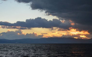 Chapala Gölü üzerinde gün batımı, Meksika